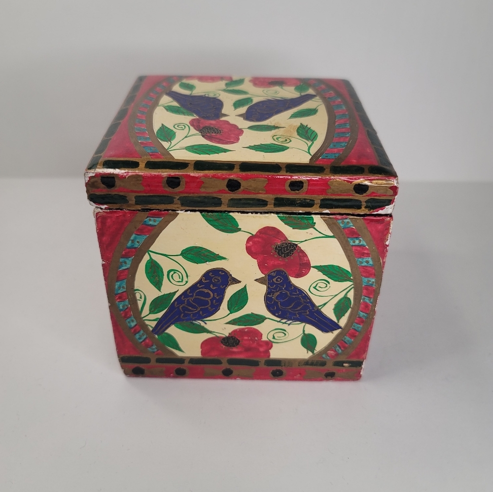 Vintage Hand Painted Lacquered Bird Box  Made in India